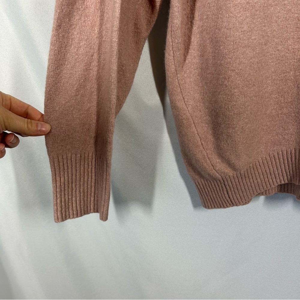 Express | Oversized V Neck Light Pink Sweater Soft Wool Blend Womens Size Medium - Picture 5 of 12